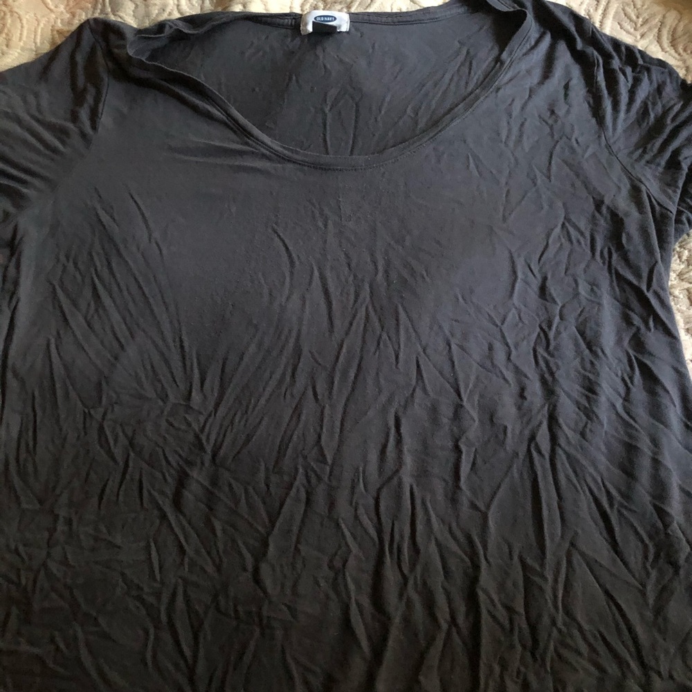 Old navy t shirt